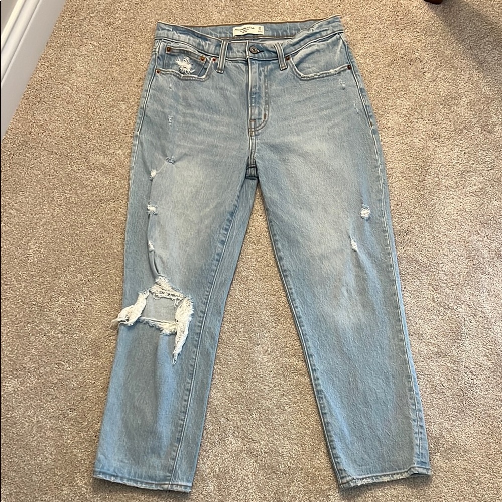 Women's Abercrombie Light Blue Distressed Jeans 27